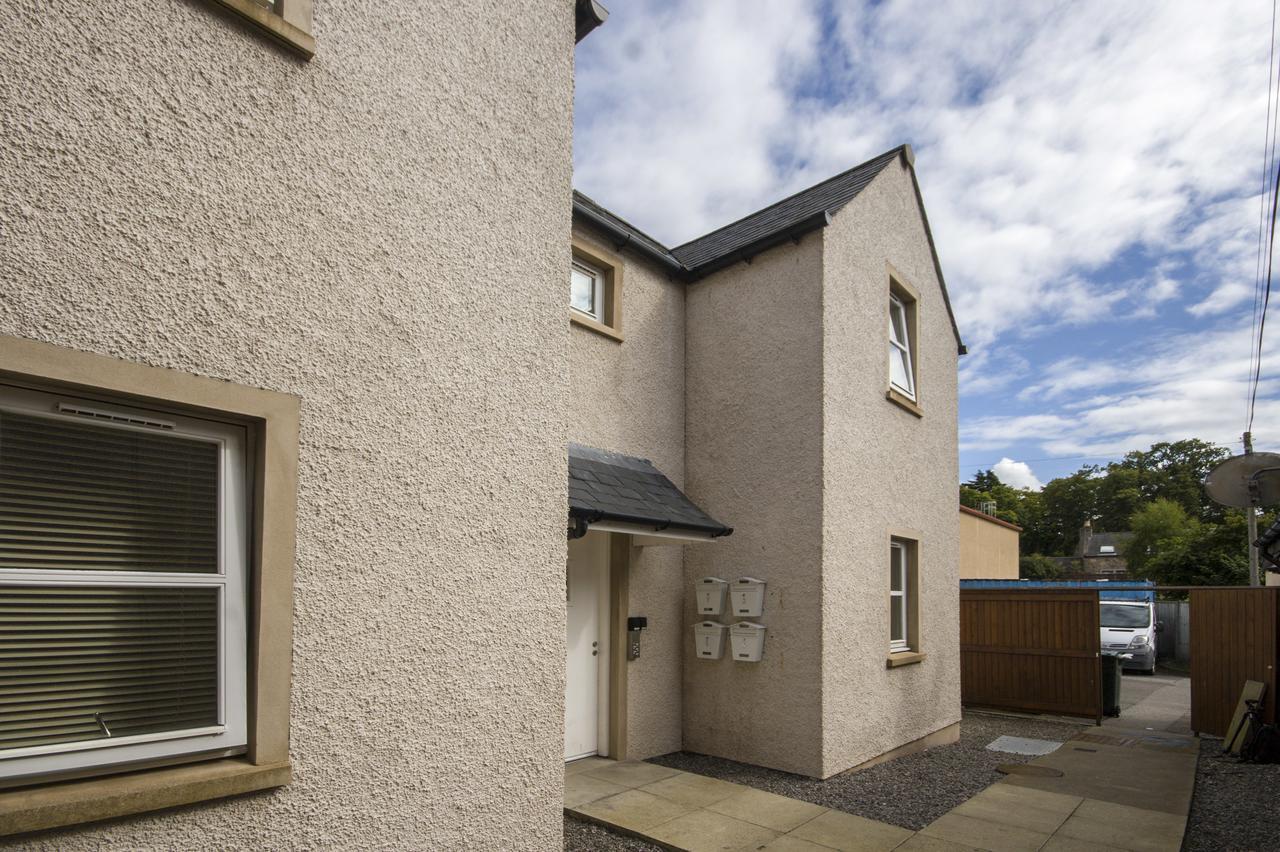 5 Varis Apartments Forres